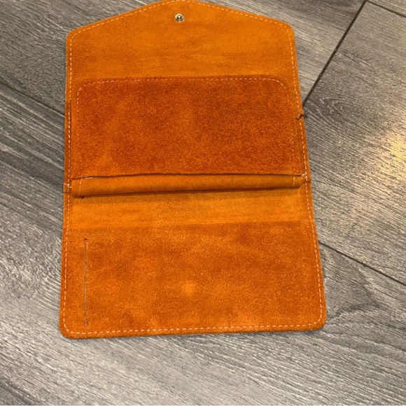 Genuine Leather Brasil Orange Pocket Style Snap Wallet - Picture 3 of 9
